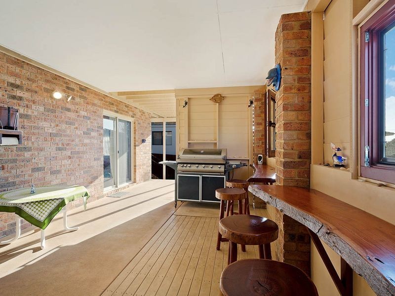6 Surf Street, Tuross Head NSW 2537