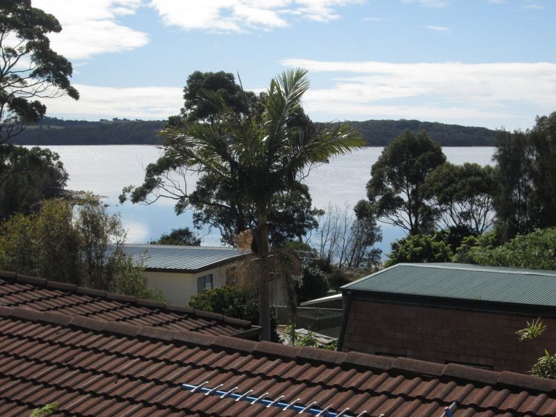 6 Wave Street, Tuross Head NSW 2537