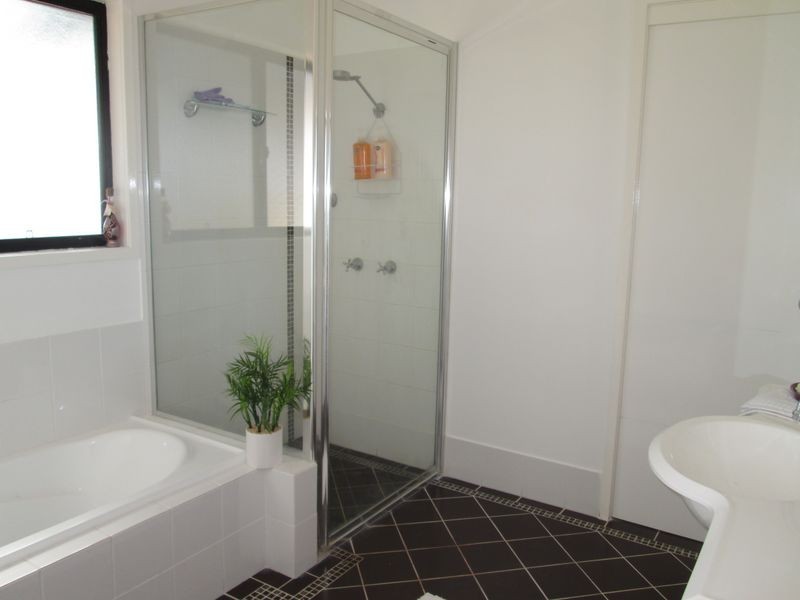 6 Wave Street, Tuross Head NSW 2537