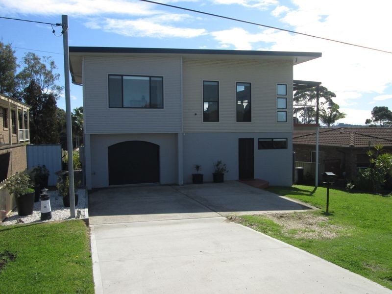6 Wave Street, Tuross Head NSW 2537