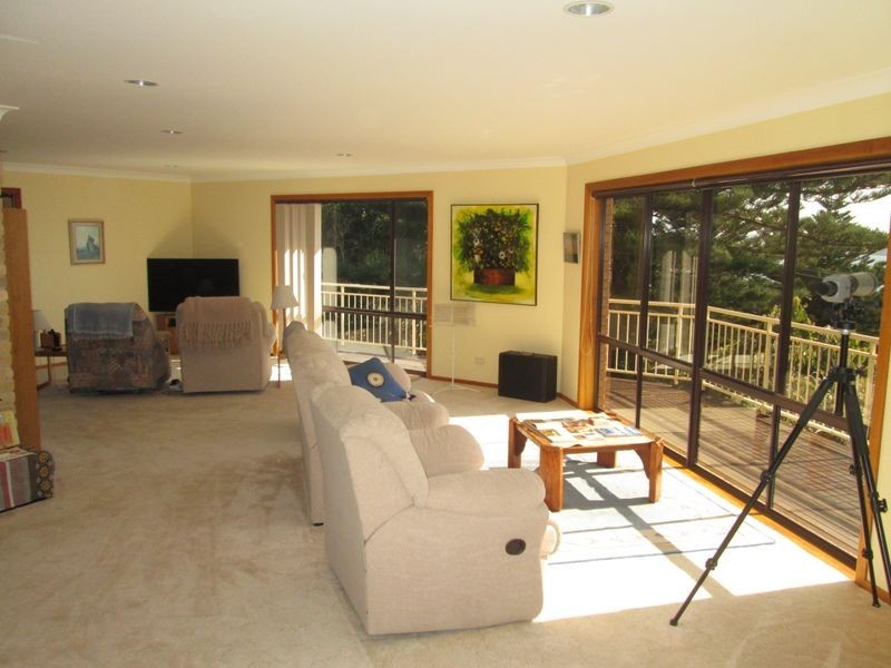 24 Coral Crescent, Tuross Head NSW 2537