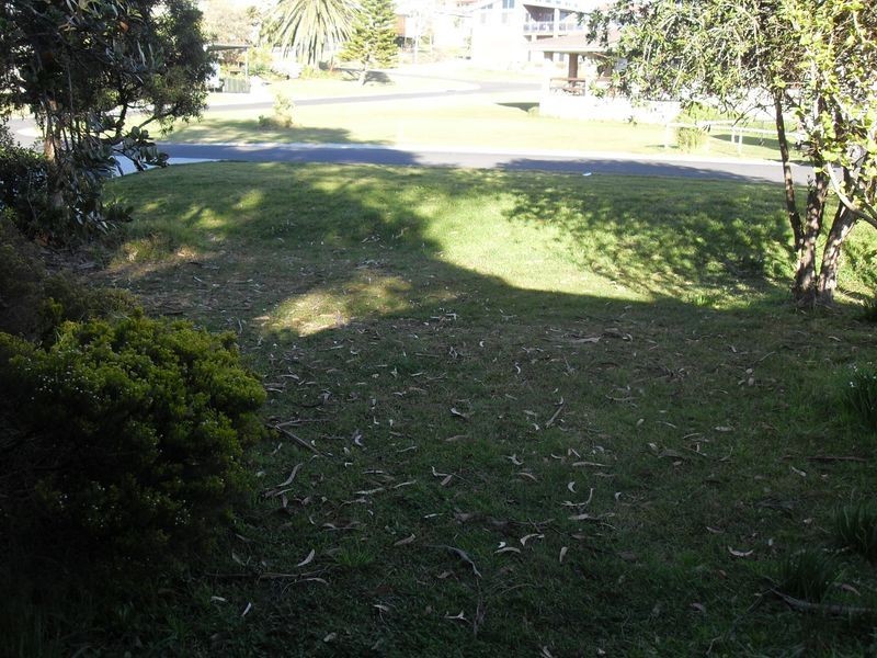 10 Whiting Street, Tuross Head NSW 2537