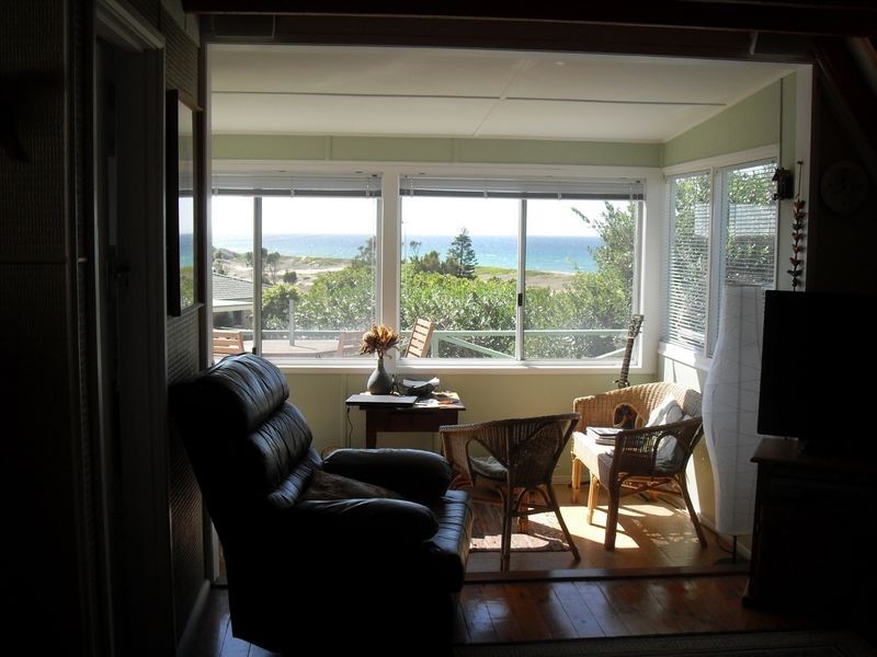 14 Chauvel Crescent, Tuross Head NSW 2537