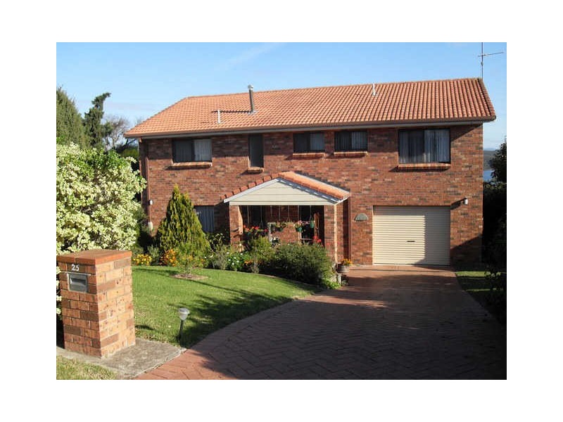 25 Coral Crescent, Tuross Head NSW 2537