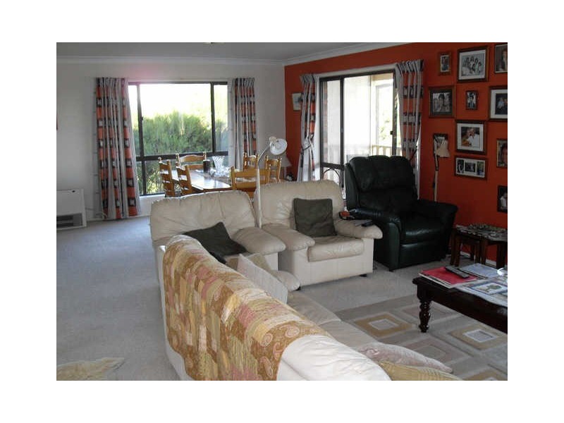 25 Coral Crescent, Tuross Head NSW 2537
