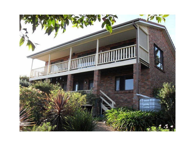25 Coral Crescent, Tuross Head NSW 2537