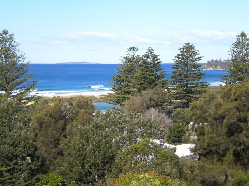 9 Beatty Crescent, Tuross Head NSW 2537