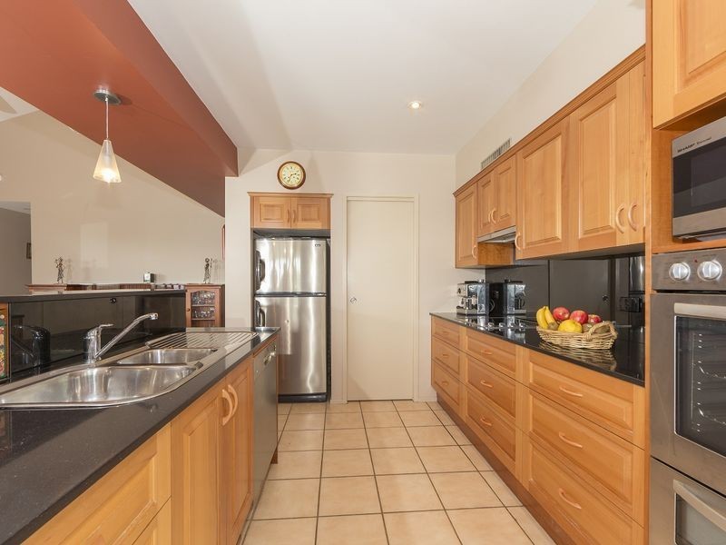 9 Beatty Crescent, Tuross Head NSW 2537