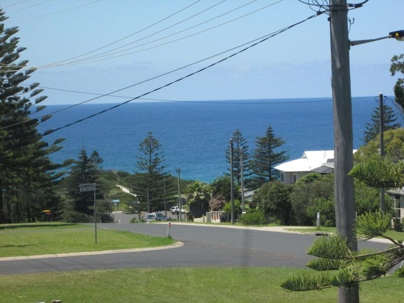 44 Hawkins Road, Tuross Head NSW 2537