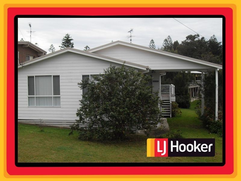 20 Beach St, Tuross Head NSW 2537
