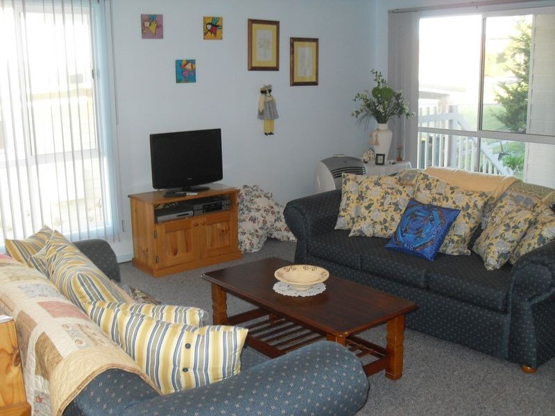 20 Beach St, Tuross Head NSW 2537