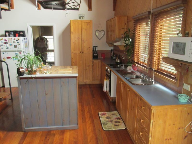 27 Manly Street, Tuross Head NSW 2537