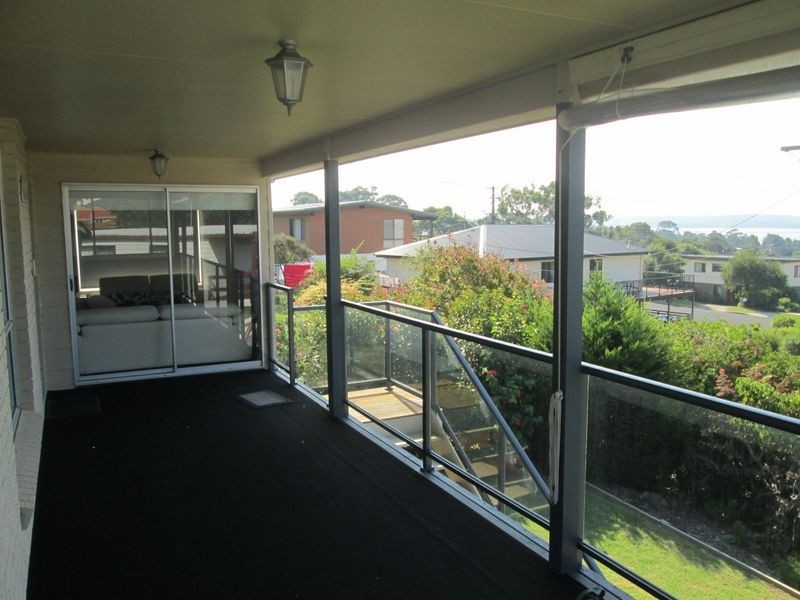 5 Coogee Place, Tuross Head NSW 2537