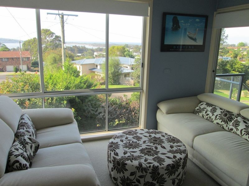 5 Coogee Place, Tuross Head NSW 2537