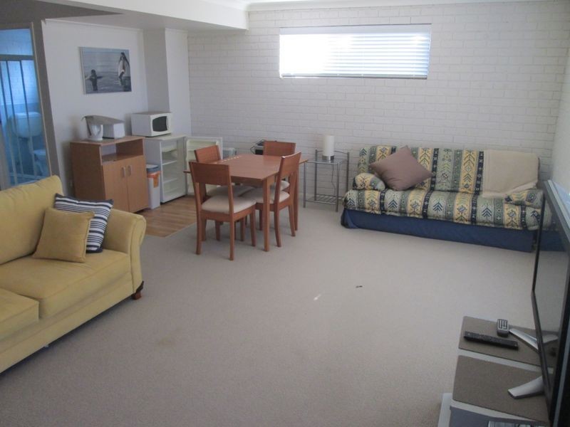 5 Coogee Place, Tuross Head NSW 2537