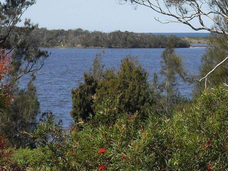 17 Brighton Street, Tuross Head NSW 2537