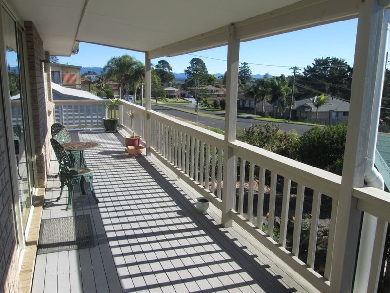 11 Norfolk Boulevarde, Tuross Head NSW 2537