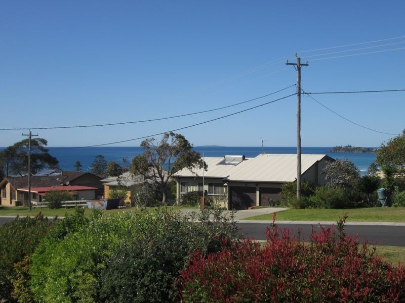 24 Craddock Road, Tuross Head NSW 2537