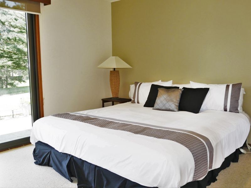 63 Kyla Park Close, Tuross Head NSW 2537