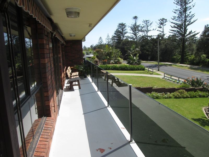 125 Tuross Boulevarde, Tuross Head NSW 2537