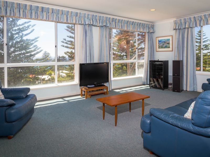 18 Monash Avenue, Tuross Head NSW 2537