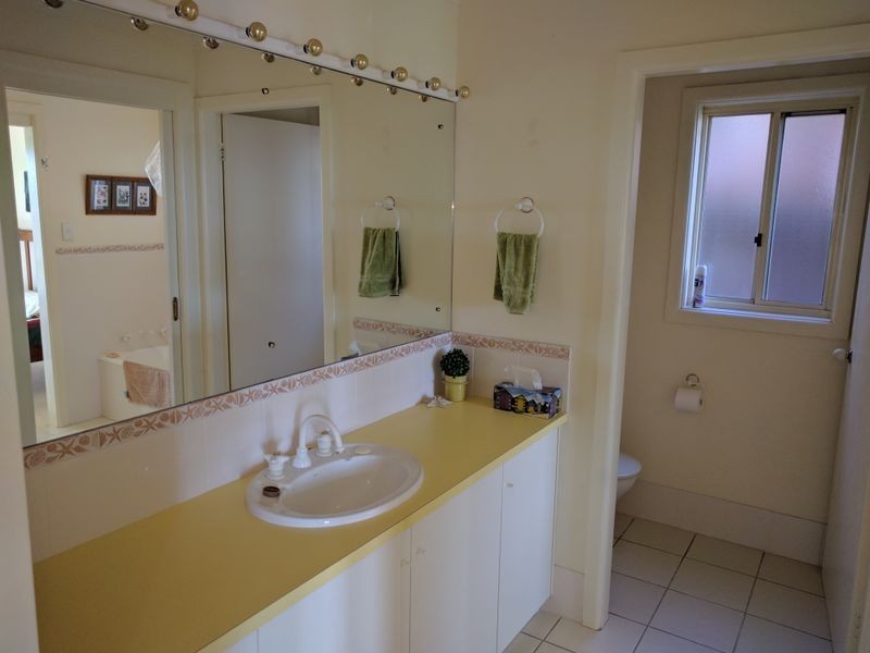 12 Pleasant Place, Tuross Head NSW 2537