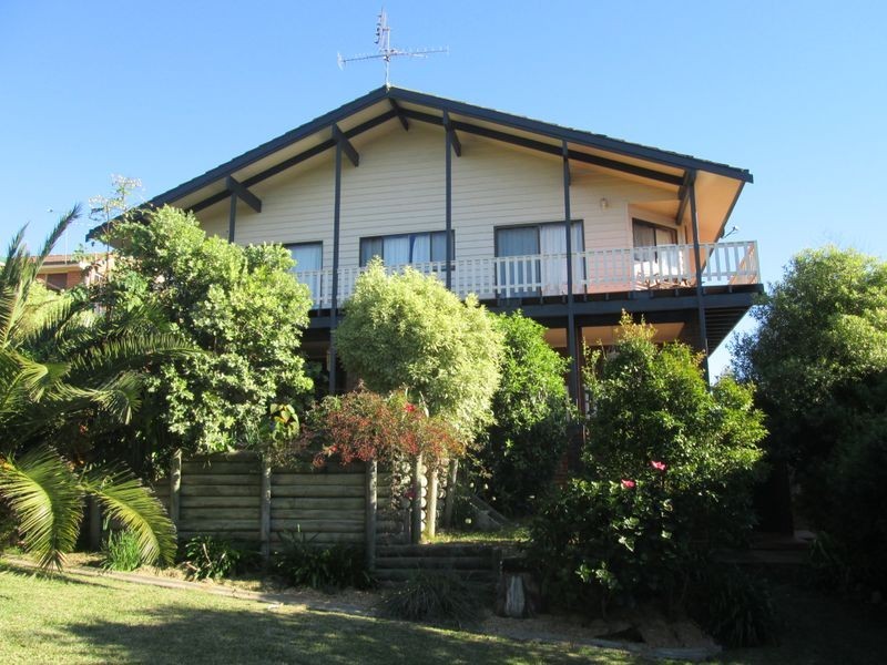 42 Marlin St, Tuross Head NSW 2537