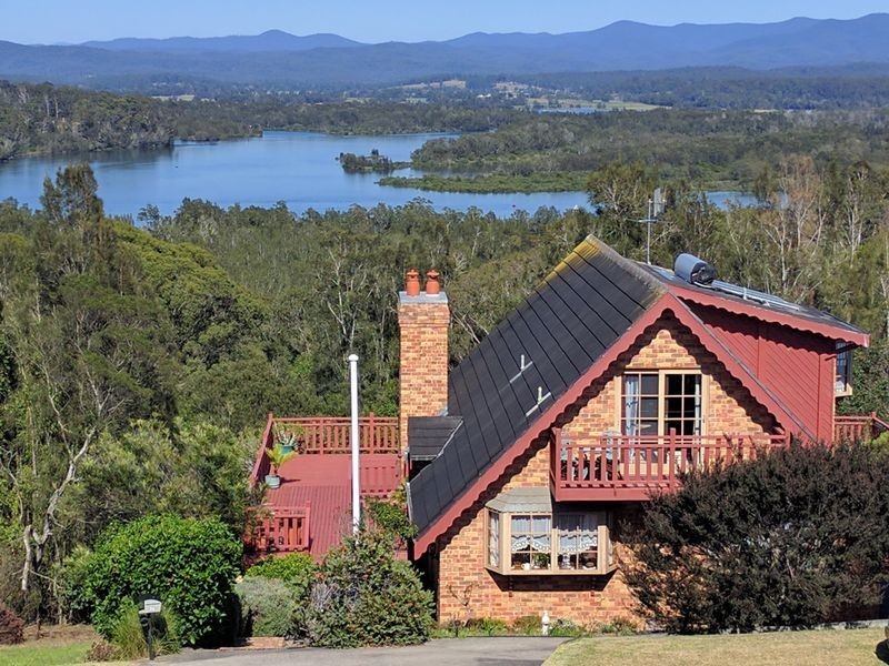 7 Viewpoint Court, Tuross Head NSW 2537