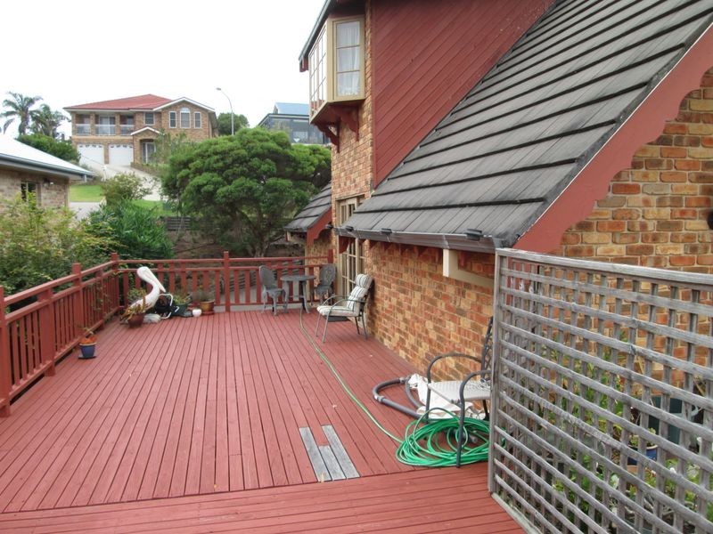 7 Viewpoint Court, Tuross Head NSW 2537