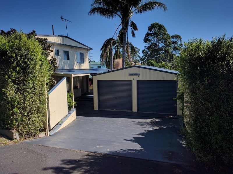 30 Coogee Street, Tuross Head NSW 2537