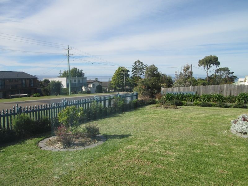 23 Hawkins Road, Tuross Head NSW 2537