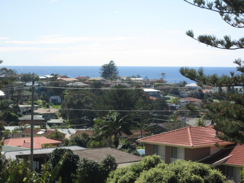 6 Trafalgar Road, Tuross Head NSW 2537