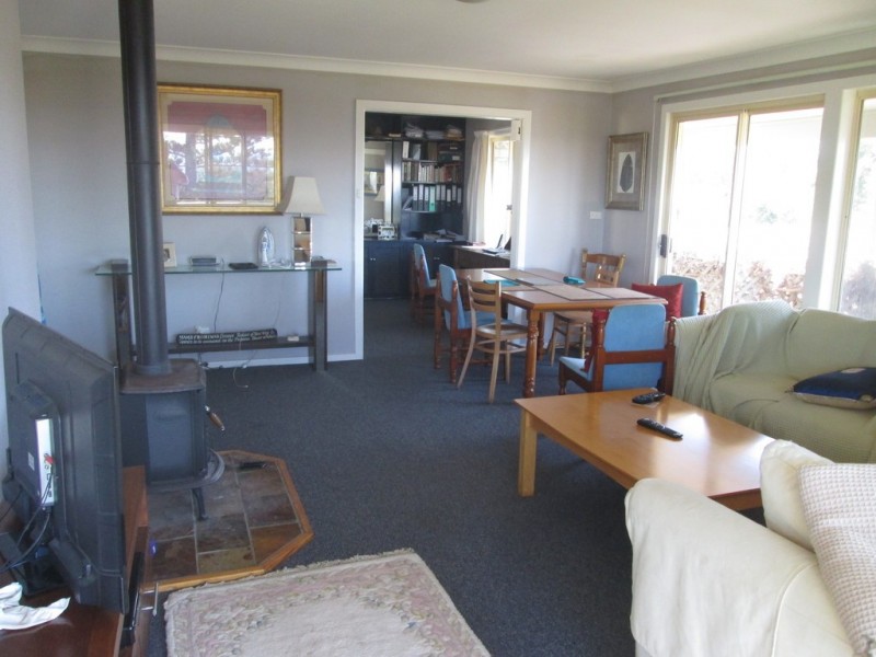 6 Trafalgar Road, Tuross Head NSW 2537