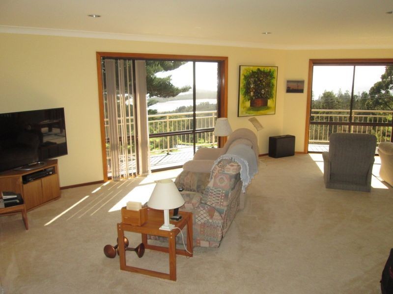 24 Coral Crescent, Tuross Head NSW 2537