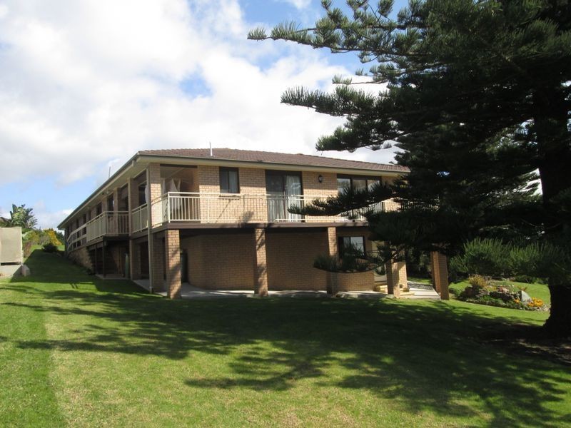 24 Coral Crescent, Tuross Head NSW 2537