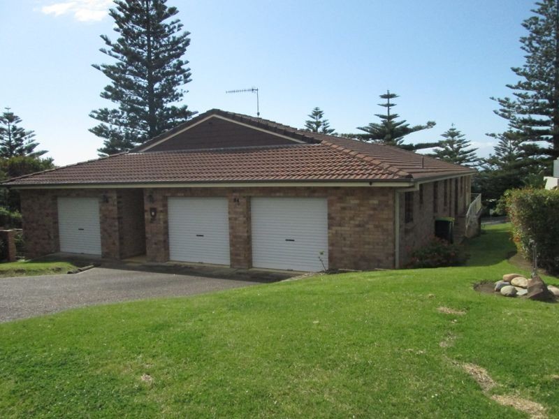 24 Coral Crescent, Tuross Head NSW 2537