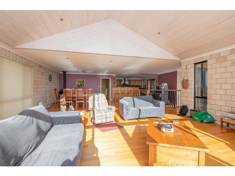 13 Coila Avenue, Tuross Head NSW 2537