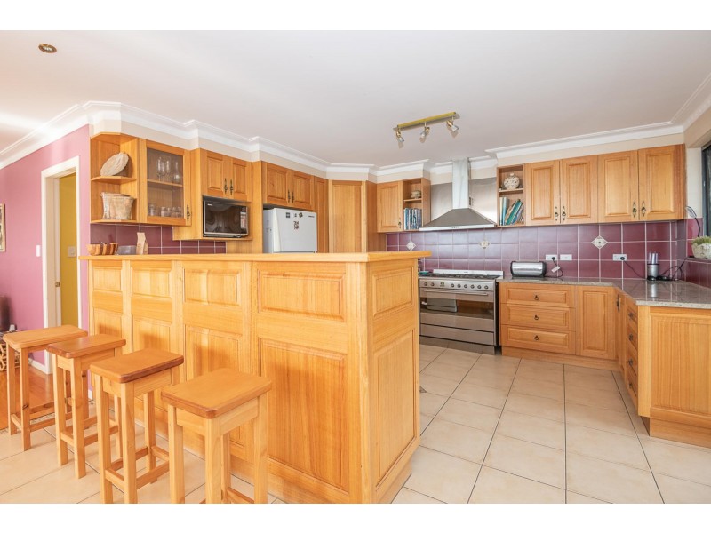 13 Coila Avenue, Tuross Head NSW 2537