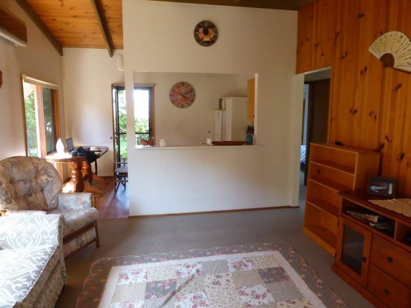 10 Whiting Street, Tuross Head NSW 2537