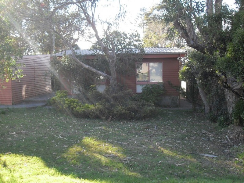 10 Whiting Street, Tuross Head NSW 2537