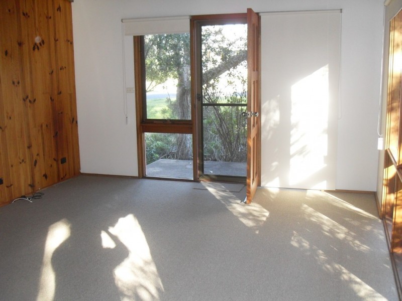 10 Whiting Street, Tuross Head NSW 2537