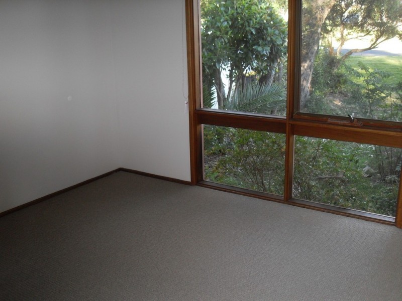 10 Whiting Street, Tuross Head NSW 2537