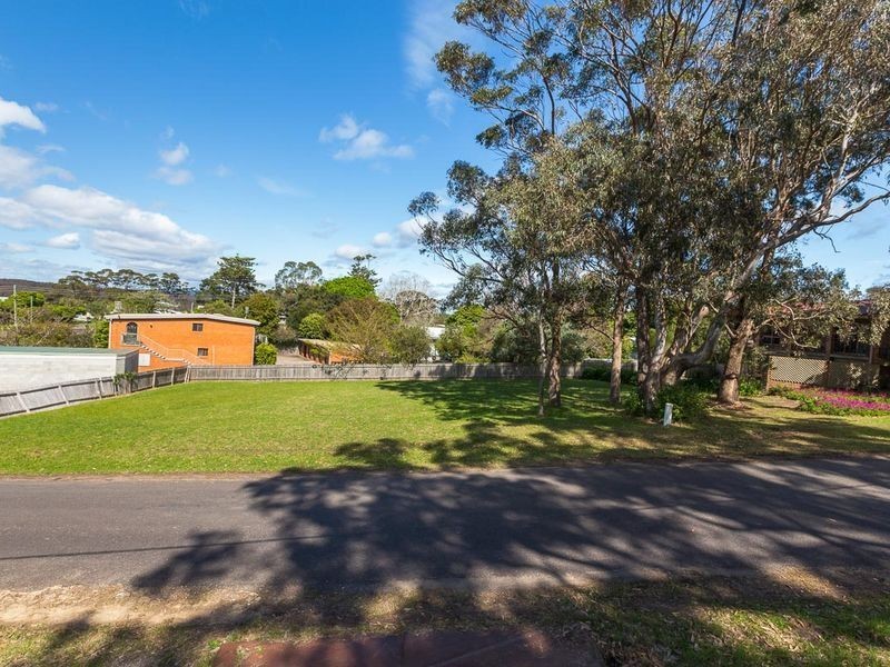 3 Hood Crescent, Tuross Head NSW 2537