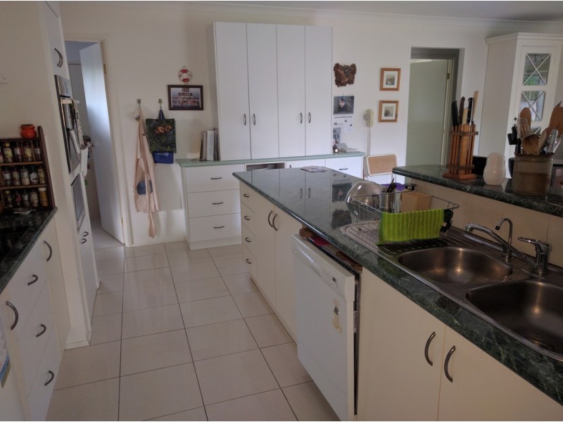 19 Coogee Street, Tuross Head NSW 2537