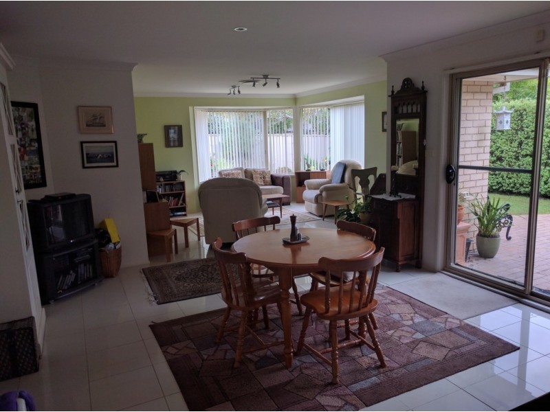 19 Coogee Street, Tuross Head NSW 2537