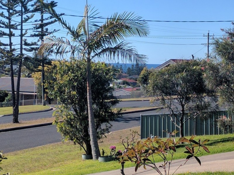 1A Norfolk Boulevarde, Tuross Head NSW 2537