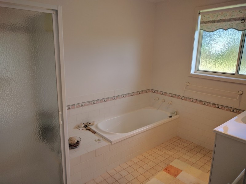 1A Norfolk Boulevarde, Tuross Head NSW 2537