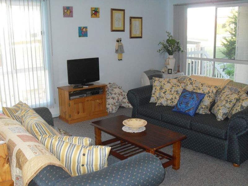 20 Beach St, Tuross Head NSW 2537