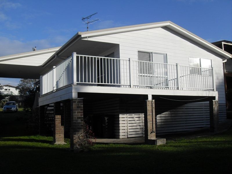 20 Beach St, Tuross Head NSW 2537