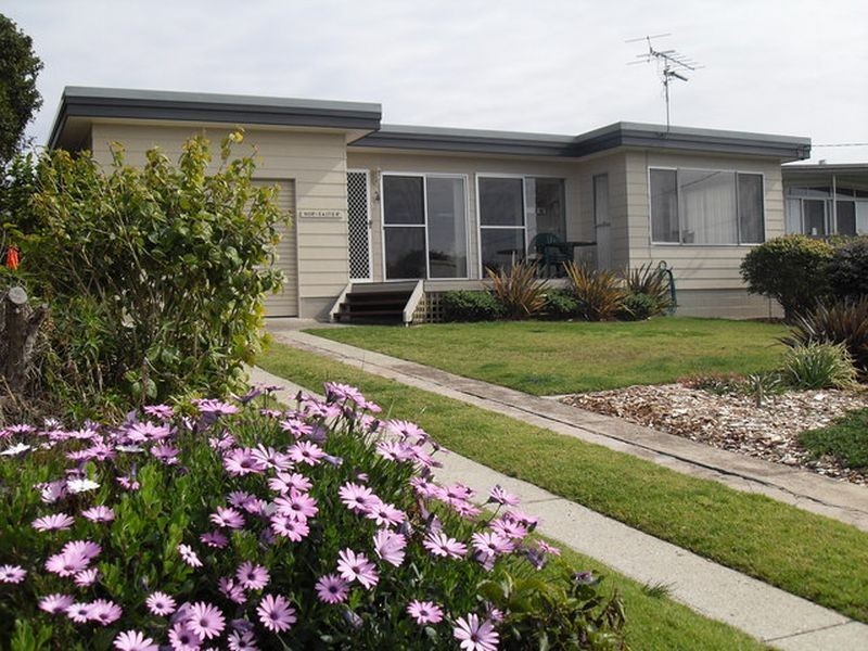 7 Shell Street, Tuross Head NSW 2537